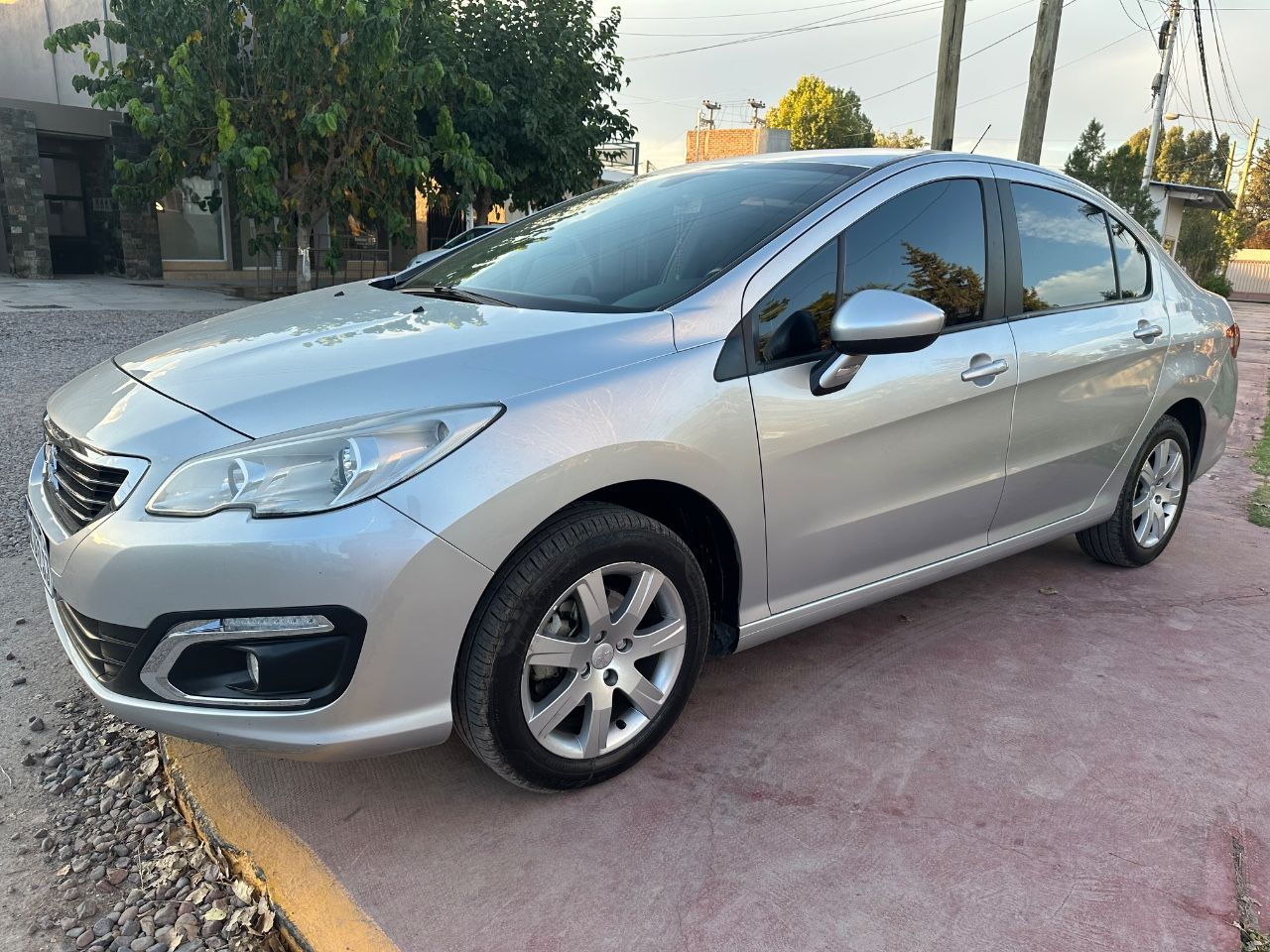 Peugeot 408 Usado Financiado en Mendoza, deRuedas