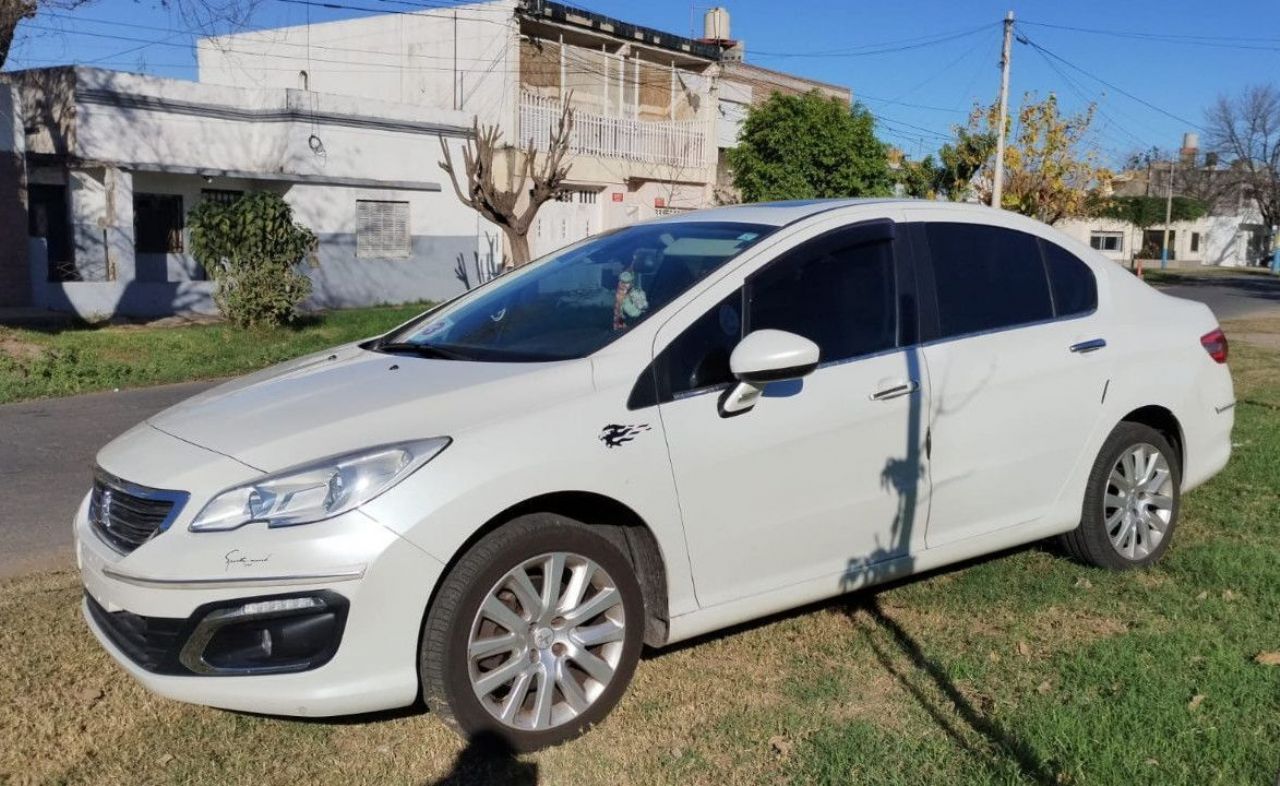 Peugeot 408 Usado en Santa Fe, deRuedas