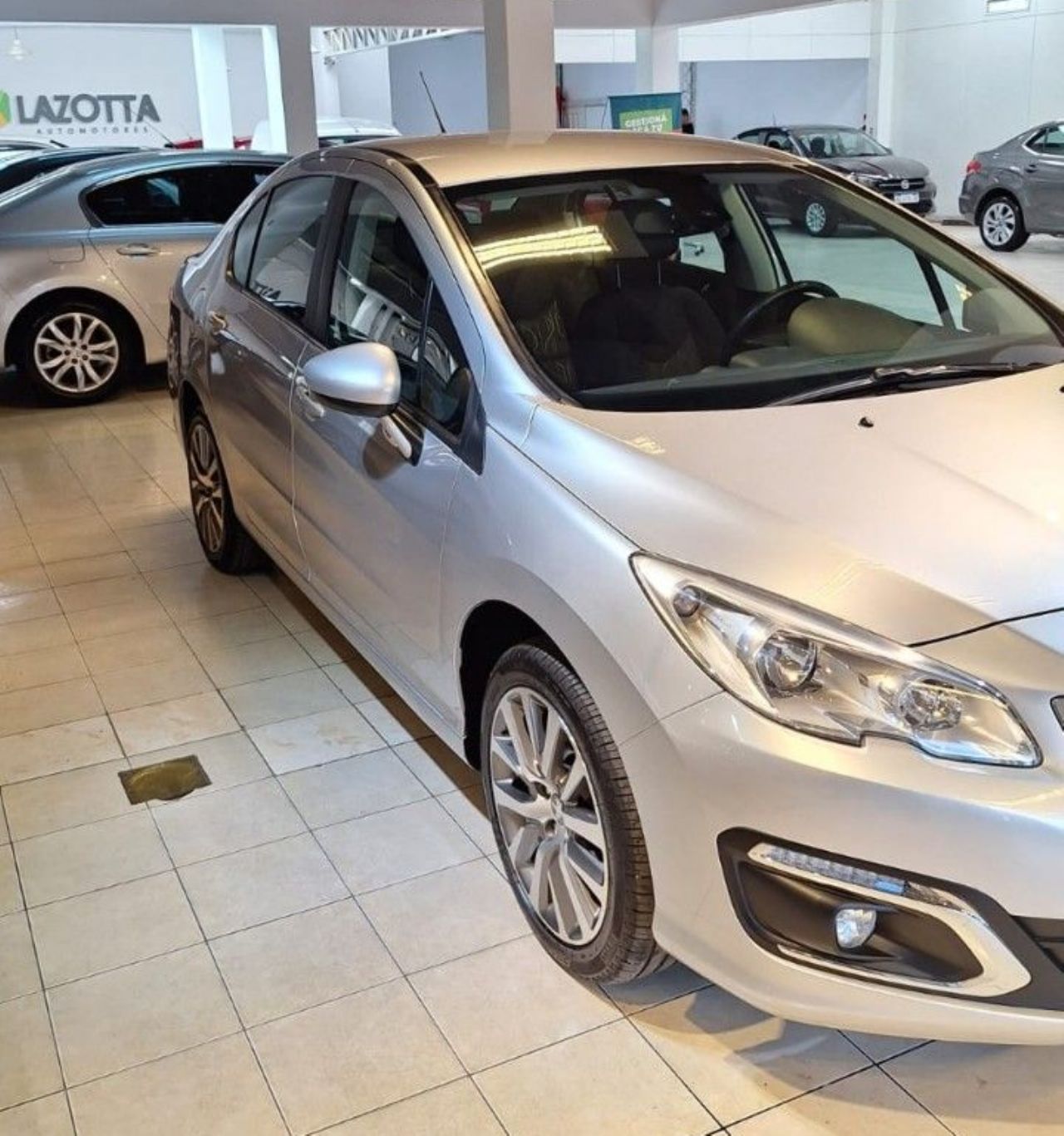 Peugeot 408 Usado Financiado en Córdoba, deRuedas