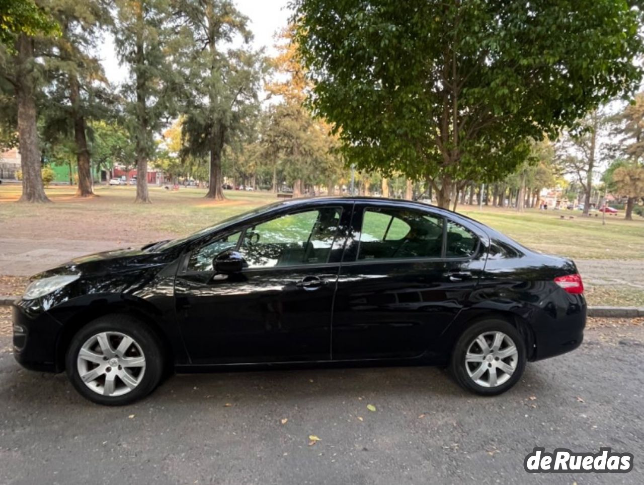 Peugeot 408 Usado en Santa Fe, deRuedas