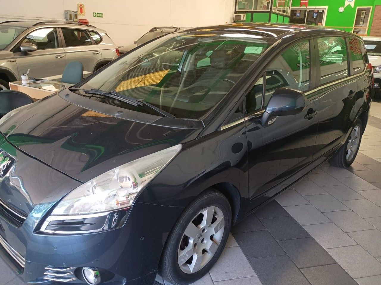 Peugeot 5008 Usado Financiado en Córdoba, deRuedas