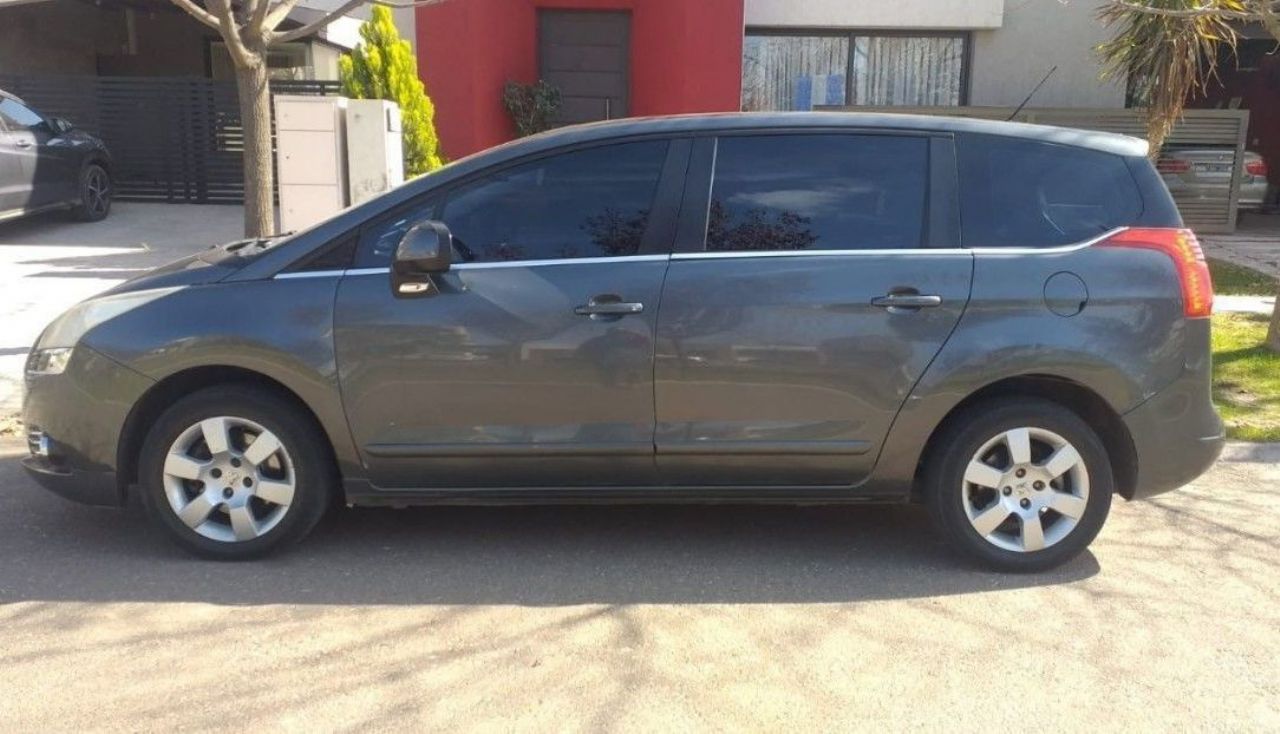 Peugeot 5008 Usado en Mendoza, deRuedas