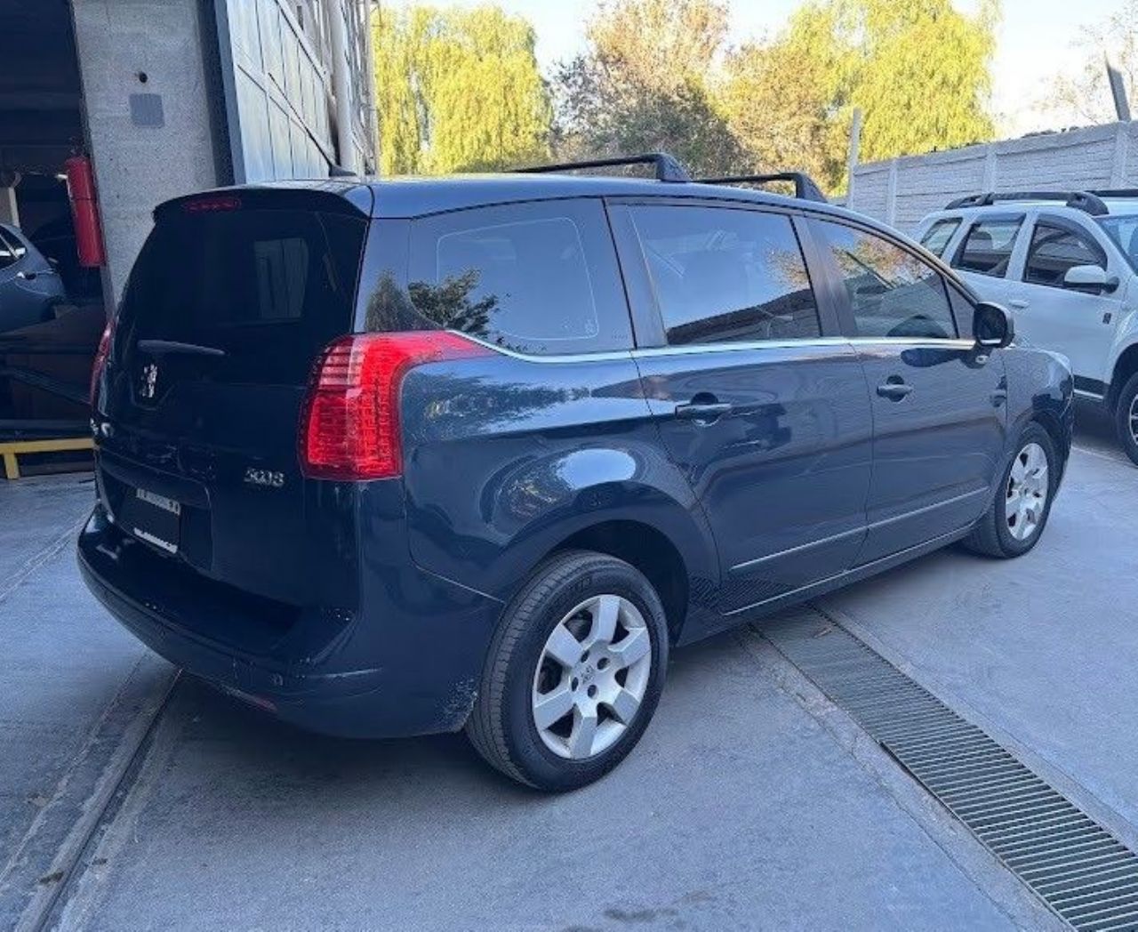Peugeot 5008 Usado en San Juan, deRuedas