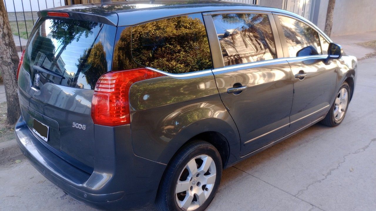 Peugeot 5008 Usado en Córdoba, deRuedas
