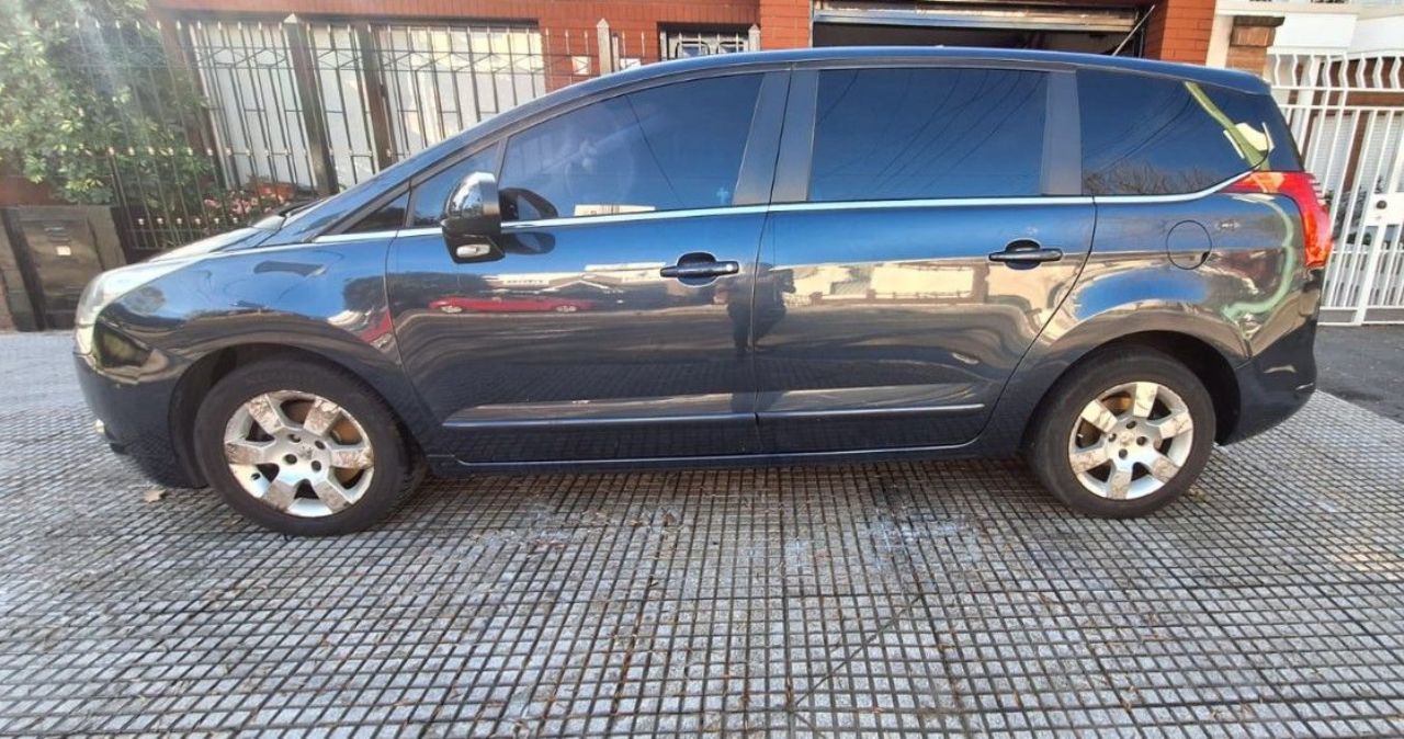 Peugeot 5008 Usado en Buenos Aires, deRuedas