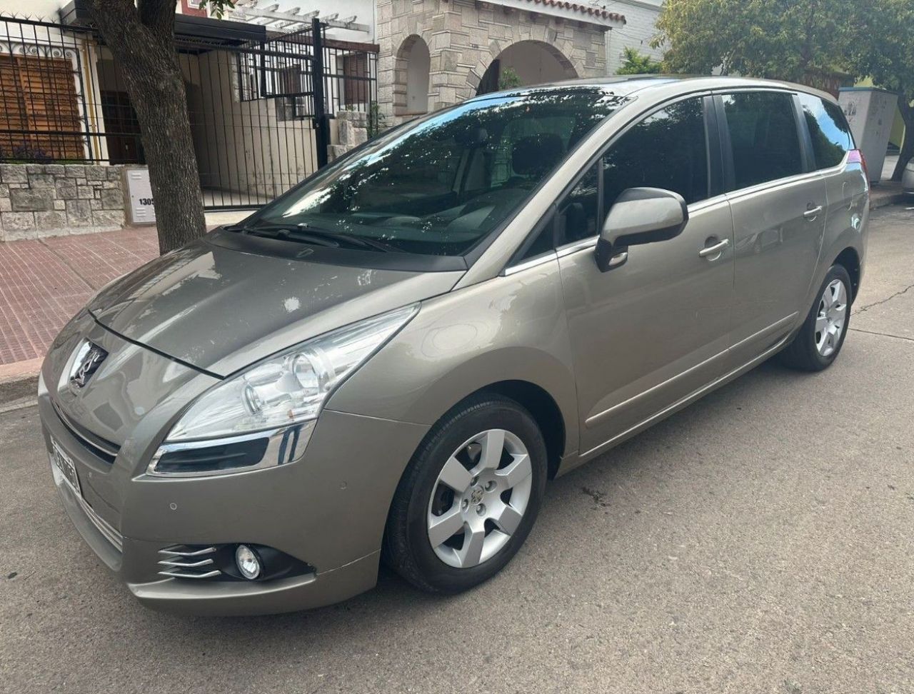 Peugeot 5008 Usado Financiado en Córdoba, deRuedas
