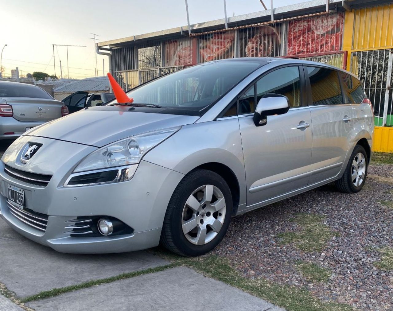 Peugeot 5008 Usado Financiado en Mendoza, deRuedas