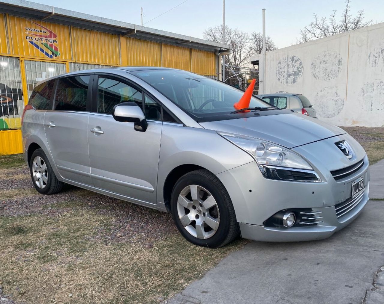 Peugeot 5008 Usado Financiado en Mendoza, deRuedas