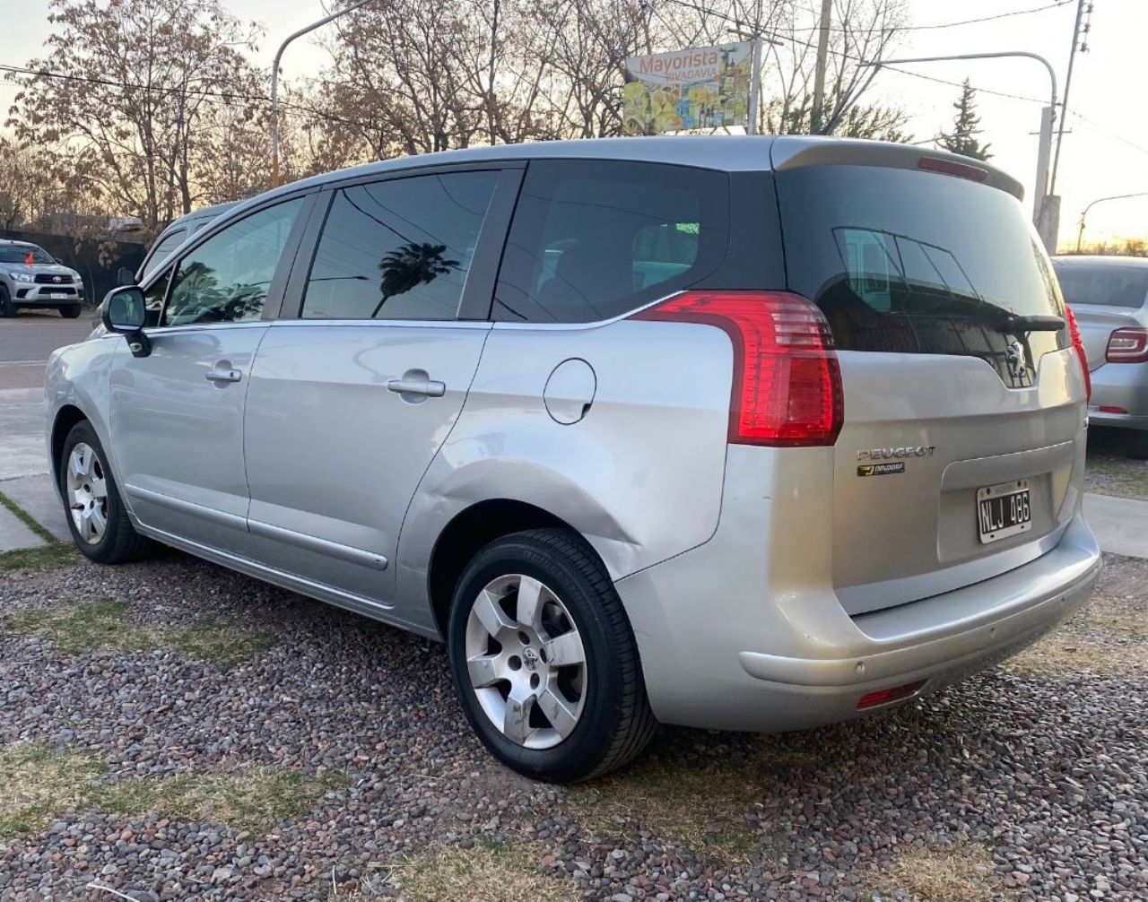 Peugeot 5008 Usado Financiado en Mendoza, deRuedas