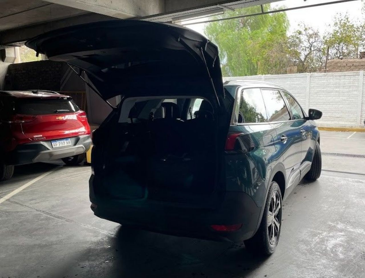 Peugeot 5008 Usado en San Juan, deRuedas