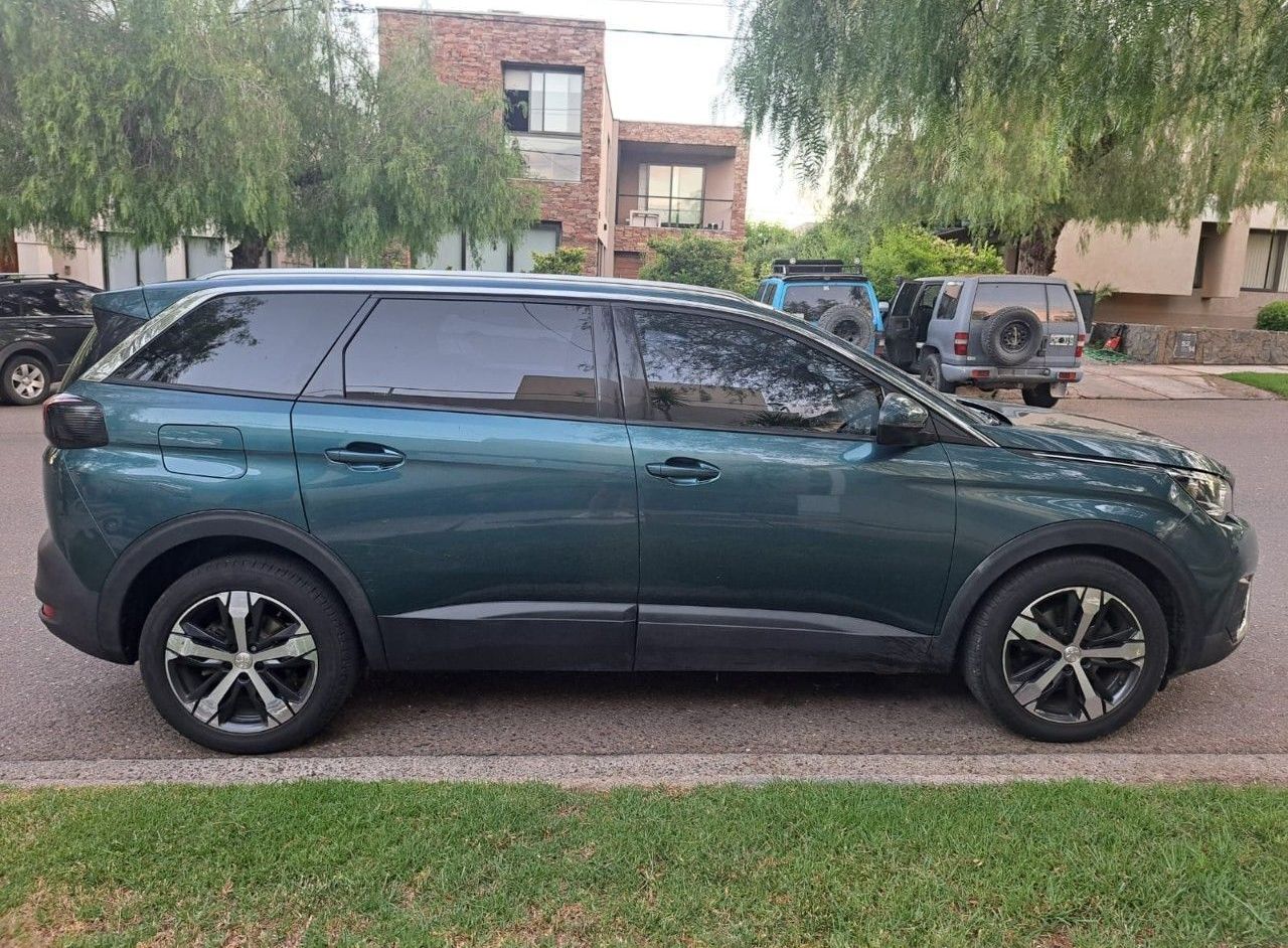 Peugeot 5008 Usado en Mendoza, deRuedas