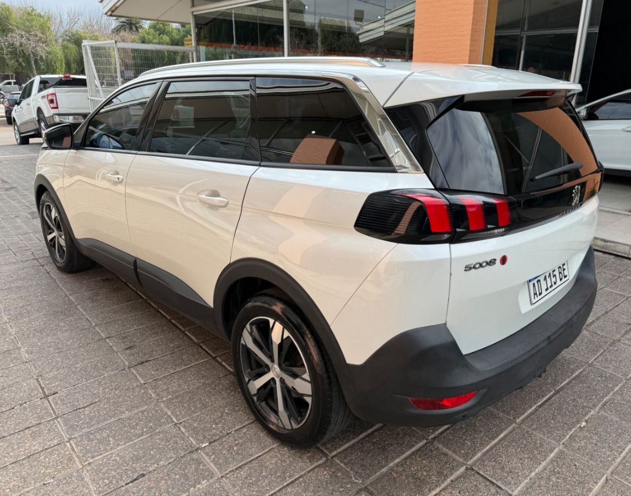 Peugeot 5008 Usado Financiado en Mendoza, deRuedas