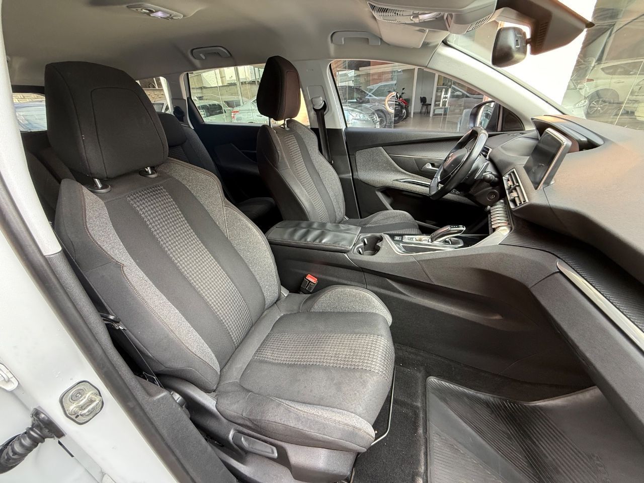 Peugeot 5008 Usado Financiado en Mendoza, deRuedas