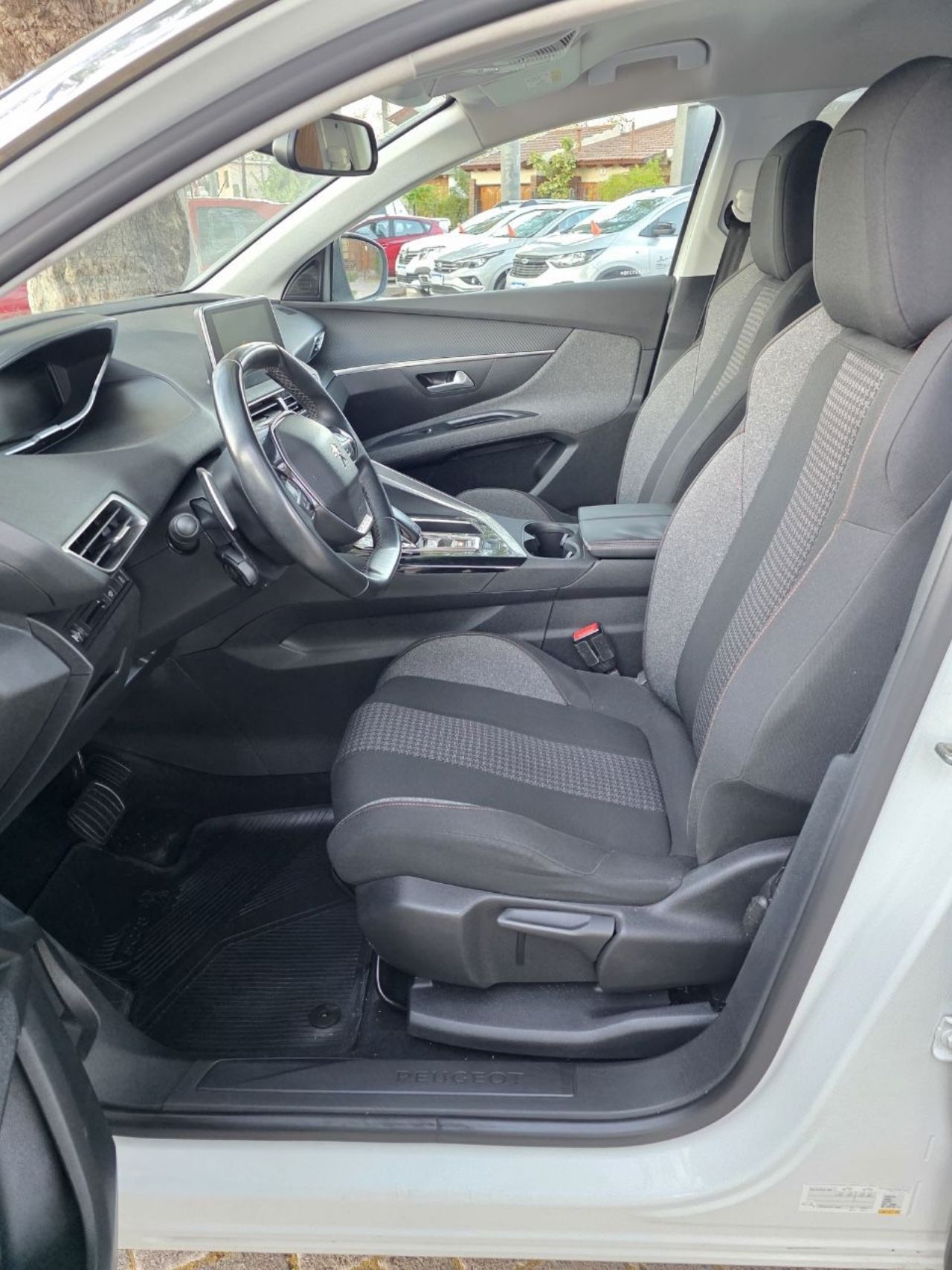Peugeot 5008 Usado en Mendoza, deRuedas