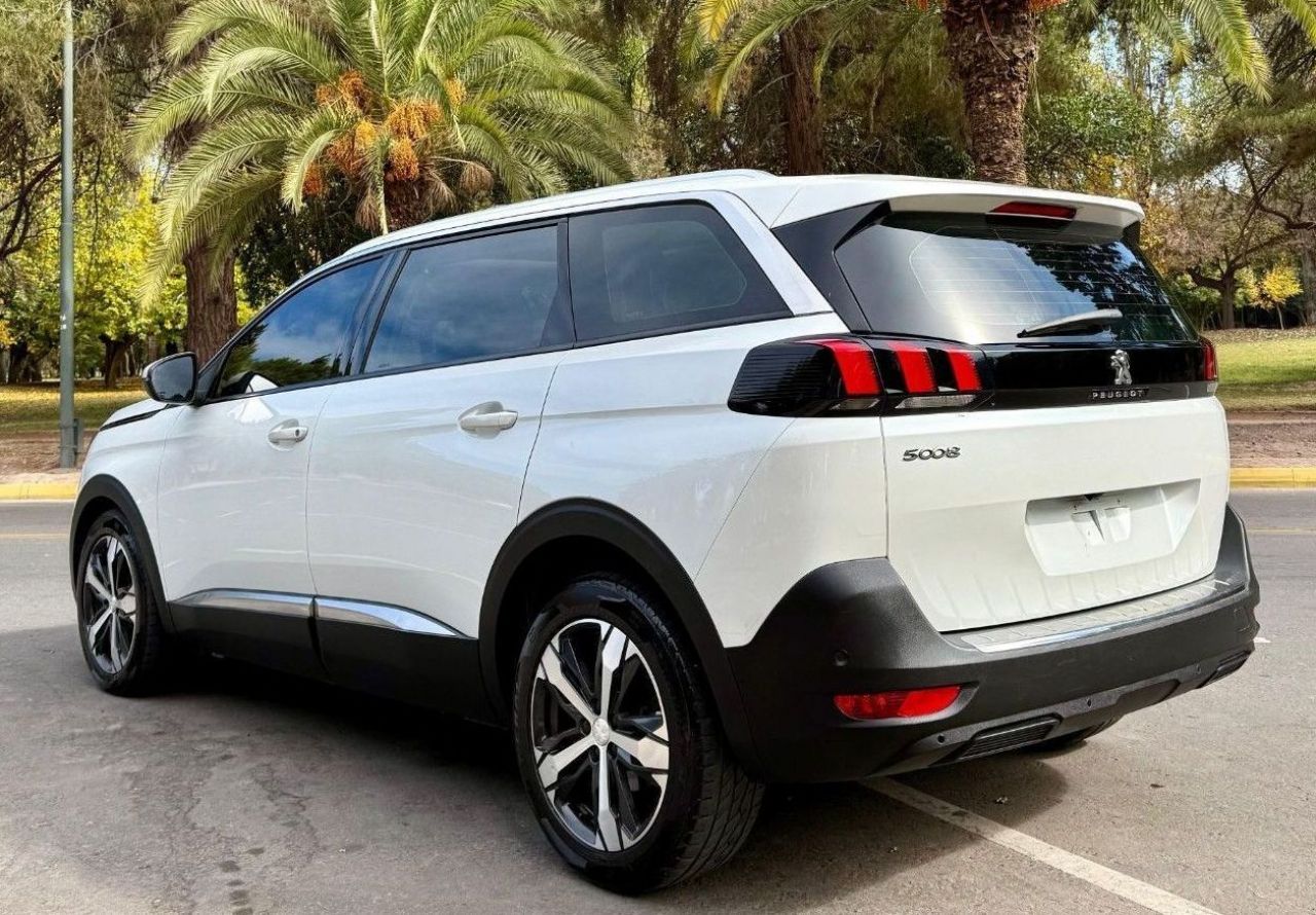 Peugeot 5008 Usado Financiado en Mendoza, deRuedas