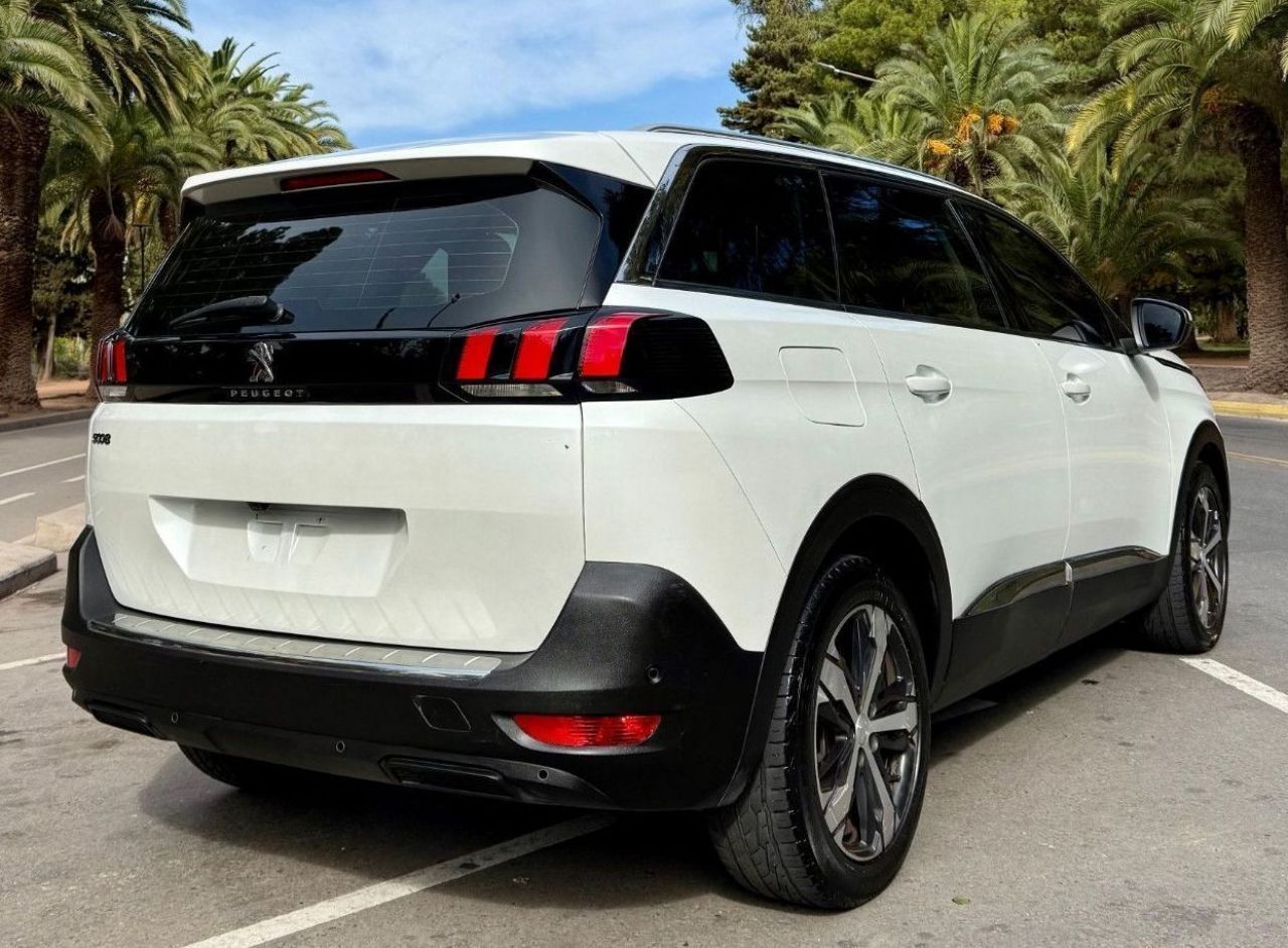 Peugeot 5008 Usado Financiado en Mendoza, deRuedas