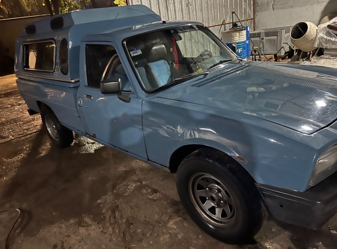 Peugeot 504 Pick-Up Usada en Mendoza, deRuedas