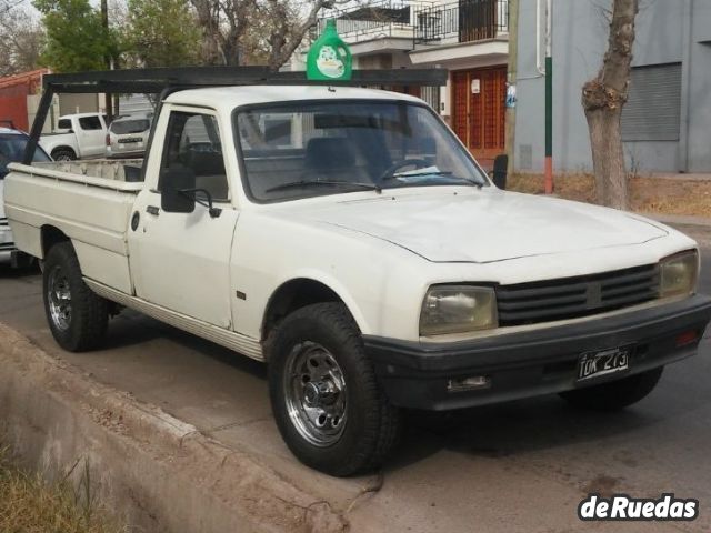 Peugeot 504 Pick-Up Usada en Mendoza, deRuedas