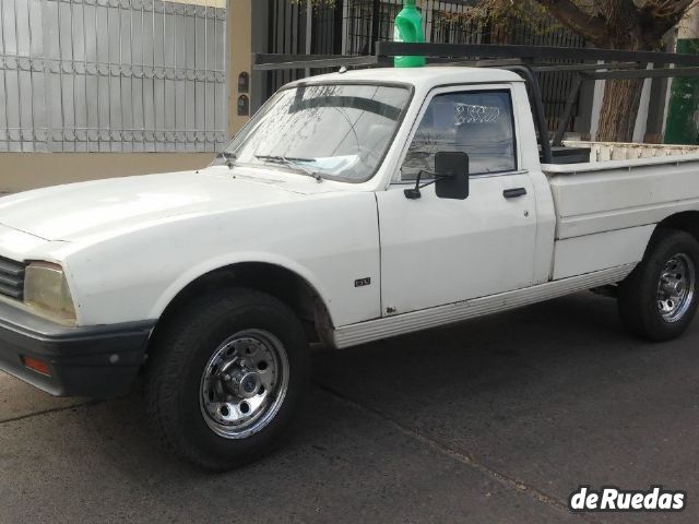 Peugeot 504 Pick-Up Usada en Mendoza, deRuedas