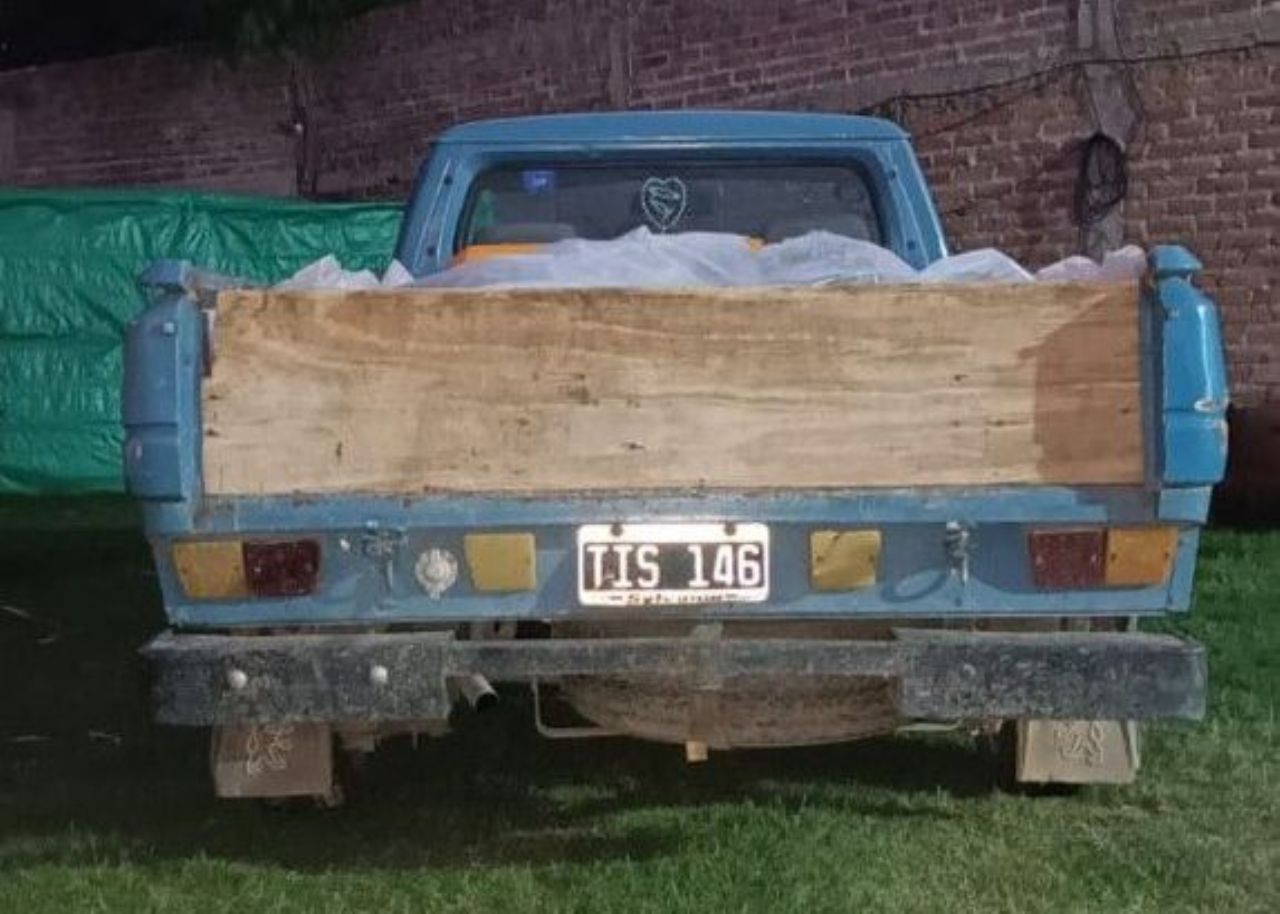 Peugeot 504 Pick-Up Usada en Mendoza, deRuedas