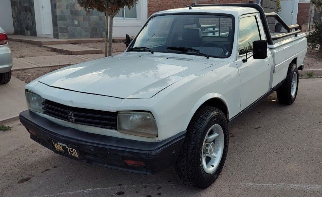 Peugeot 504 Pick-Up Usada en Mendoza, deRuedas