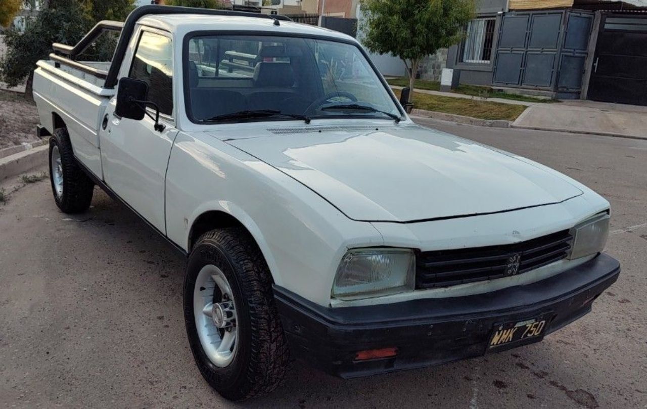 Peugeot 504 Pick-Up Usada en Mendoza, deRuedas