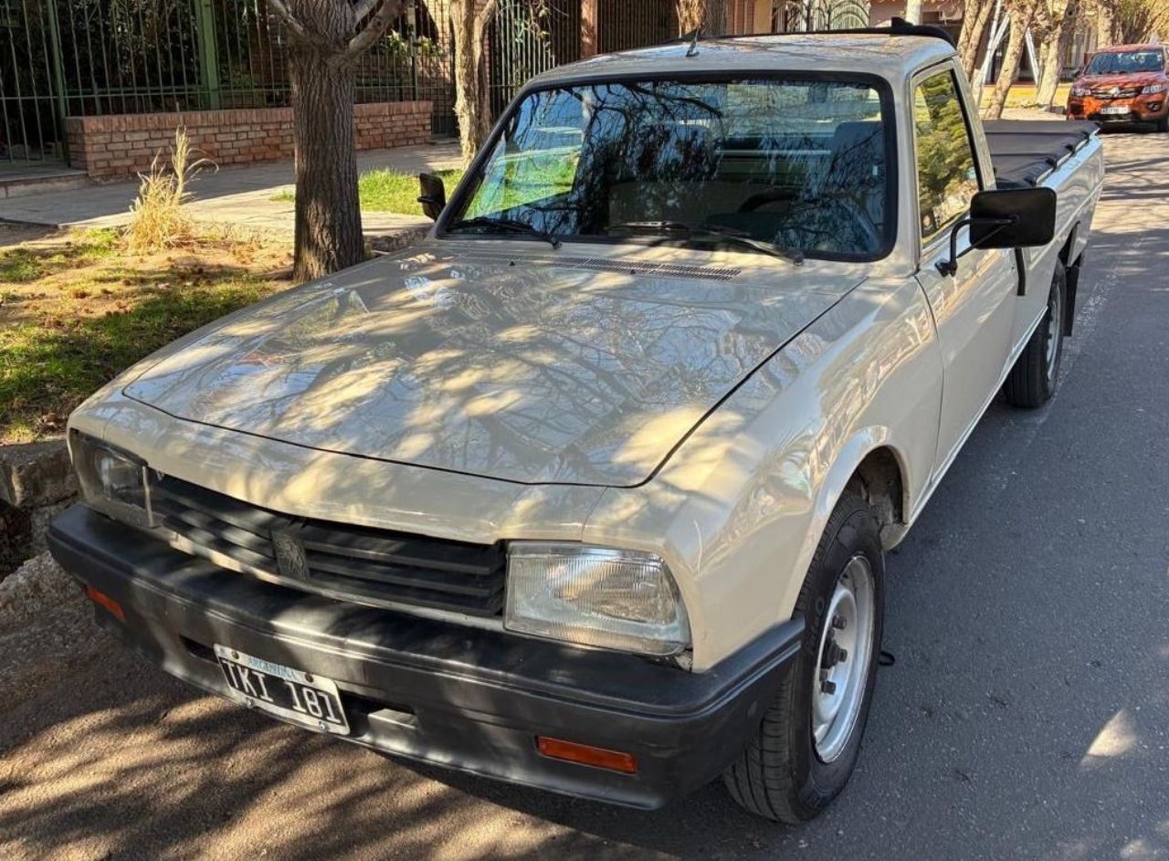 Peugeot 504 Pick-Up Usada en Mendoza, deRuedas
