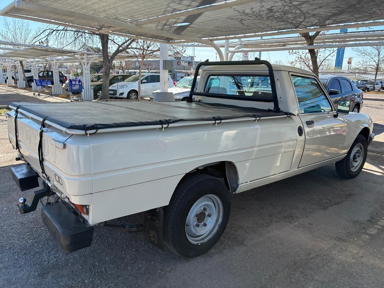 Peugeot 504 Pick-Up Usada en Mendoza, deRuedas