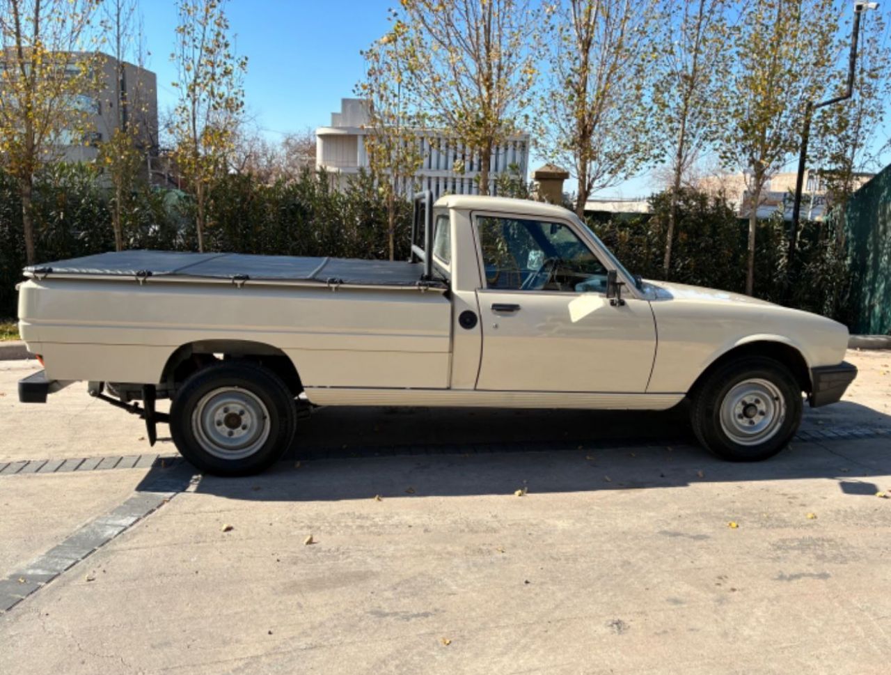 Peugeot 504 Pick-Up Usada en Mendoza, deRuedas