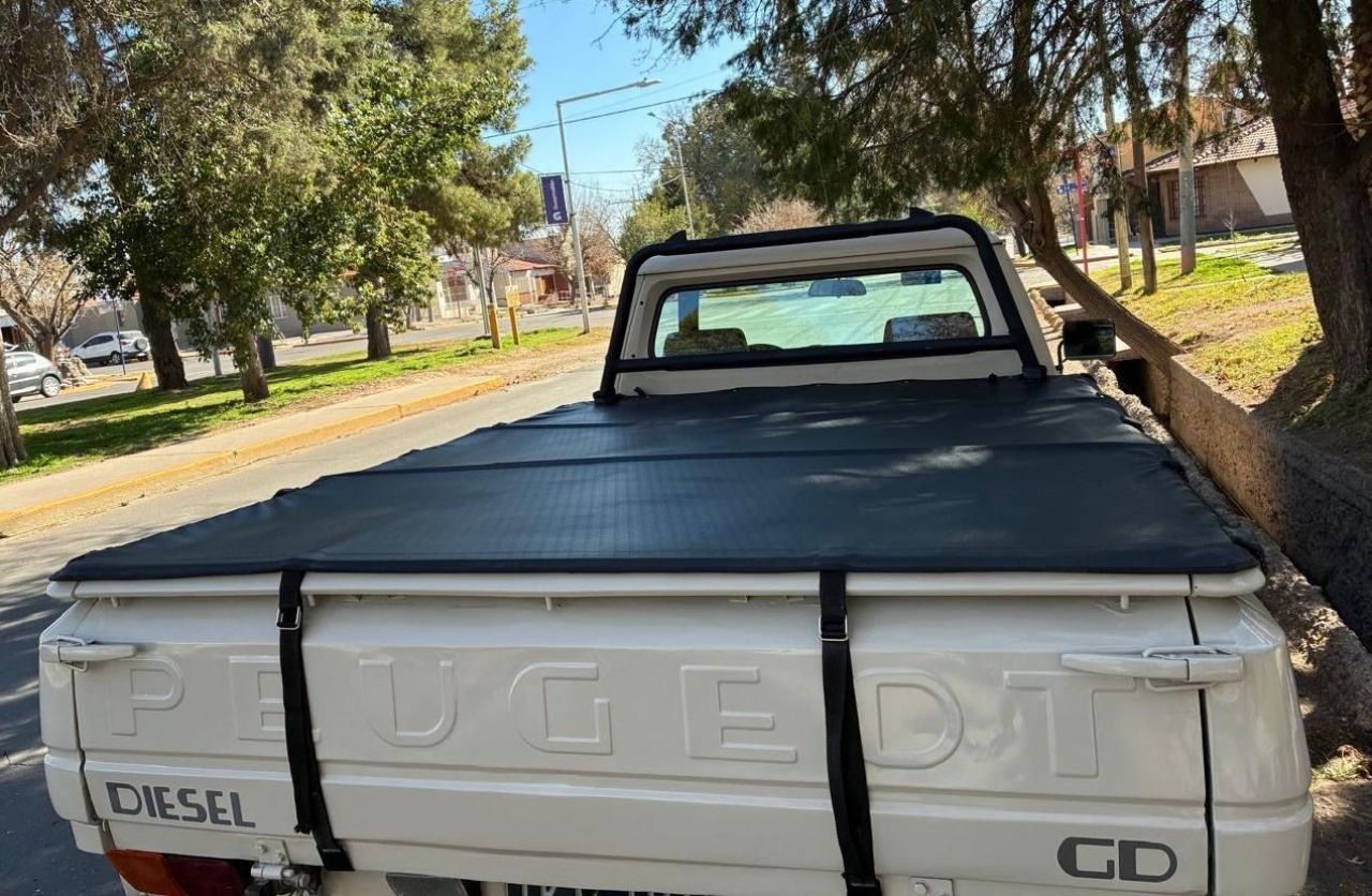Peugeot 504 Pick-Up Usada en Mendoza, deRuedas