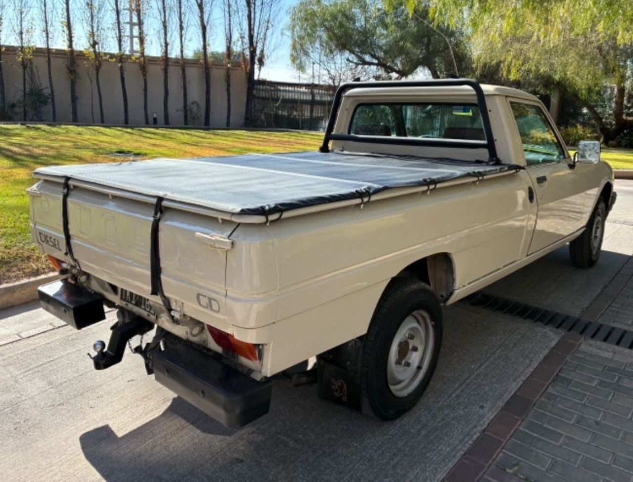 Peugeot 504 Pick-Up Usada en Mendoza, deRuedas