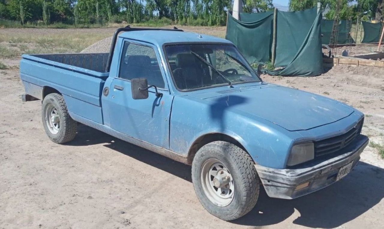 Peugeot 504 Pick-Up Usada en Mendoza, deRuedas