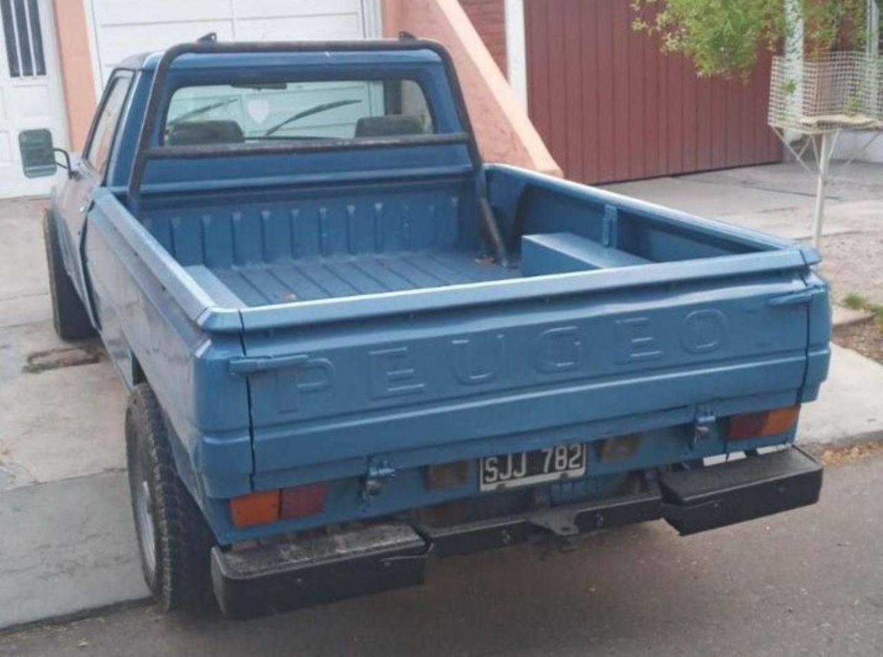 Peugeot 504 Pick-Up Usada en Mendoza, deRuedas
