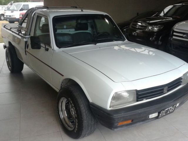 Peugeot 504 Pick-Up Usada en Mendoza, deRuedas