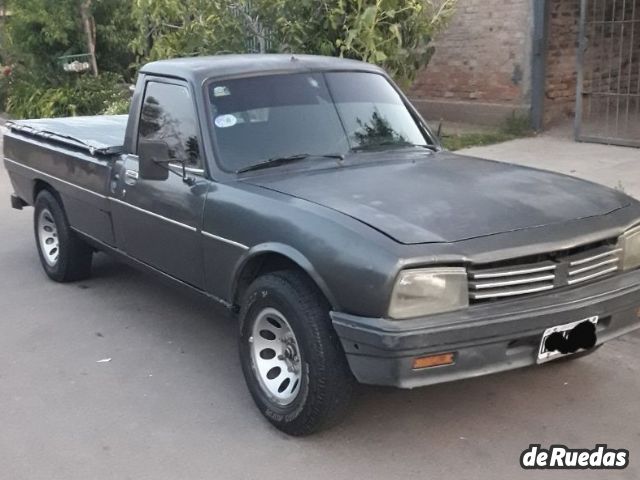 Peugeot 504 Pick-Up Usada en Mendoza, deRuedas