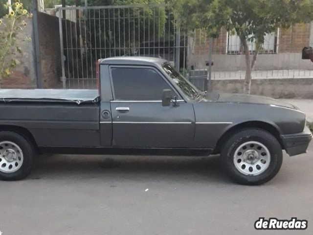 Peugeot 504 Pick-Up Usada en Mendoza, deRuedas