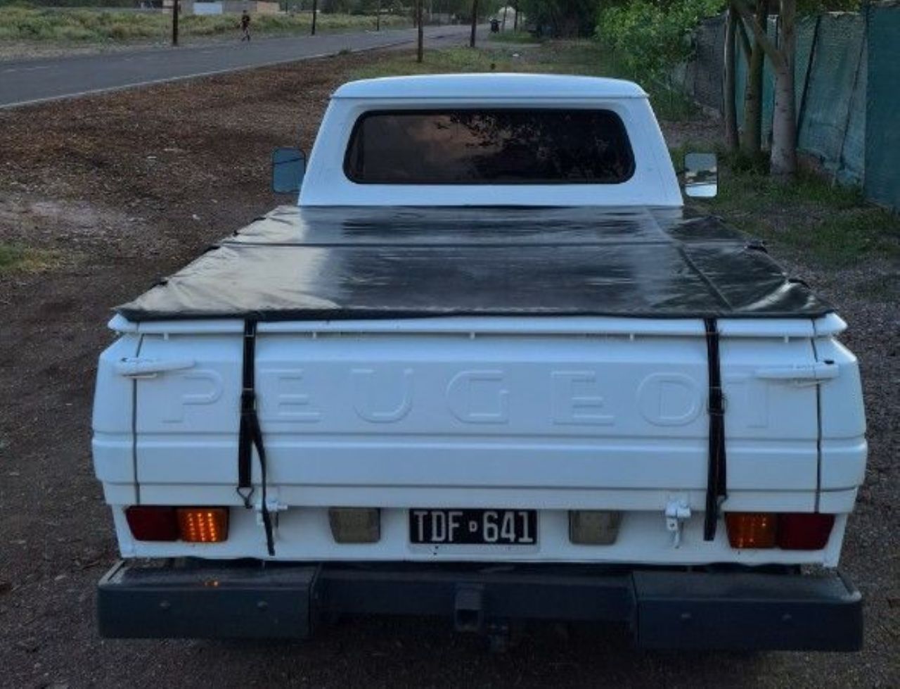 Peugeot 504 Pick-Up Usada en Mendoza, deRuedas