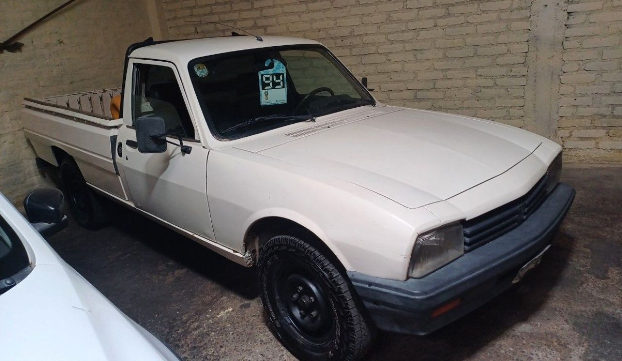 Peugeot 504 Pick-Up Usada en Mendoza, deRuedas
