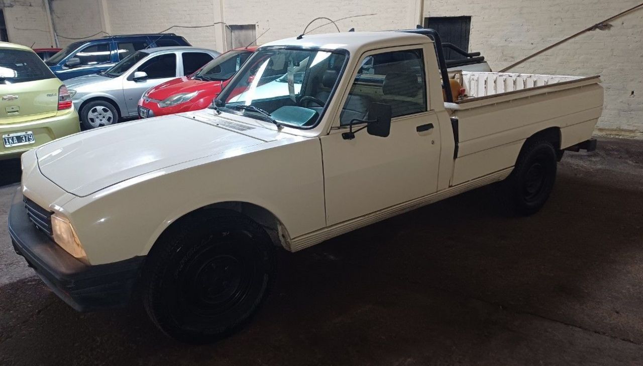 Peugeot 504 Pick-Up Usada en Mendoza, deRuedas