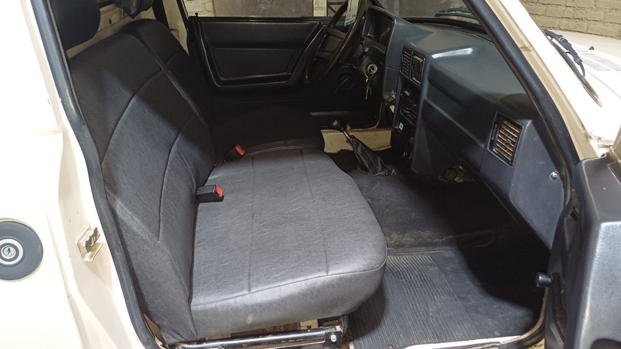 Peugeot 504 Pick-Up Usada en Mendoza, deRuedas