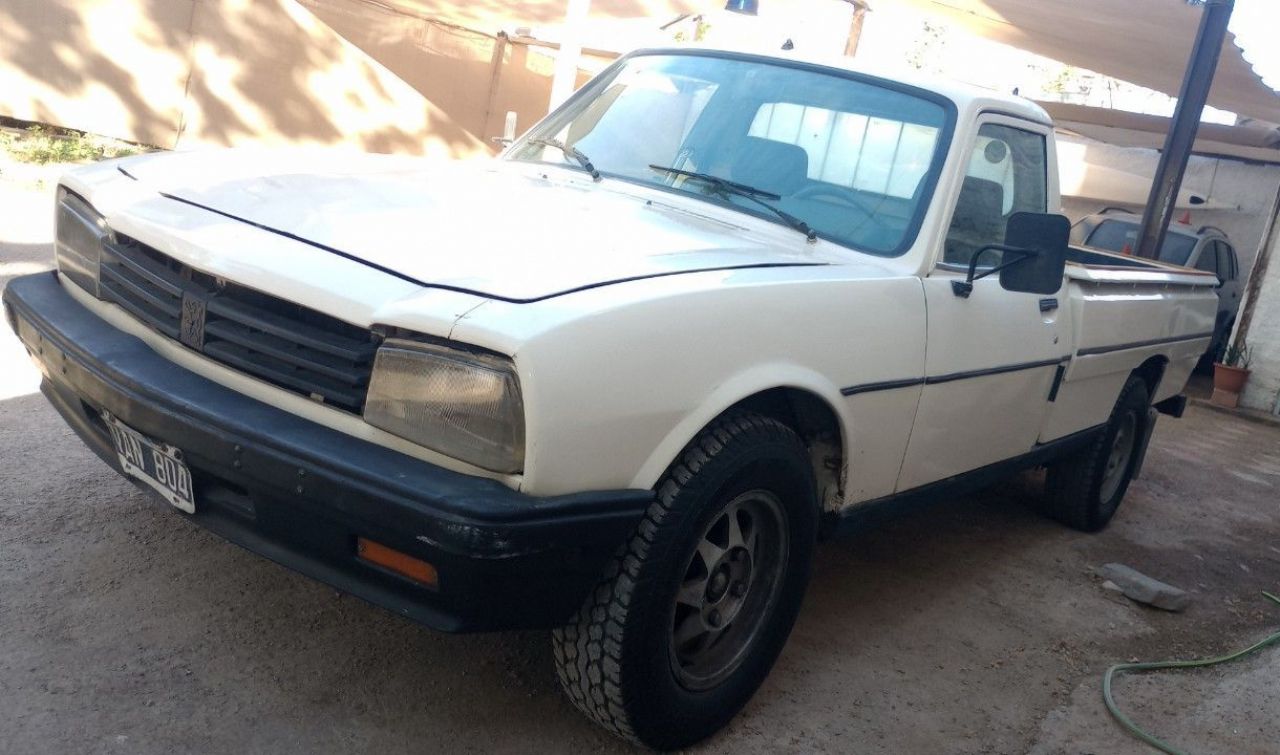 Peugeot 504 Pick-Up Usada en Mendoza, deRuedas