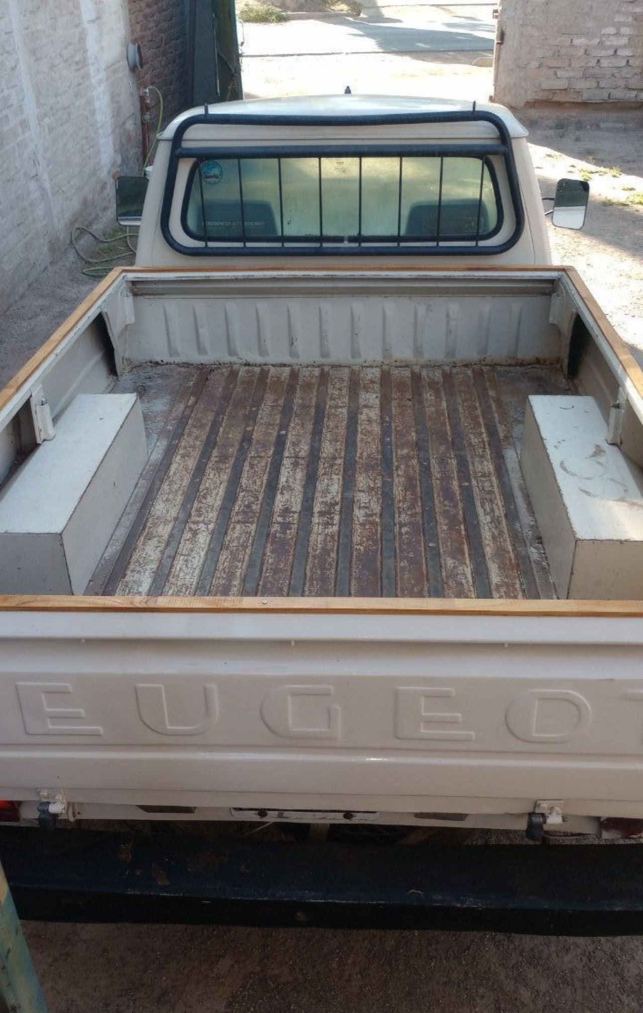 Peugeot 504 Pick-Up Usada en Mendoza, deRuedas