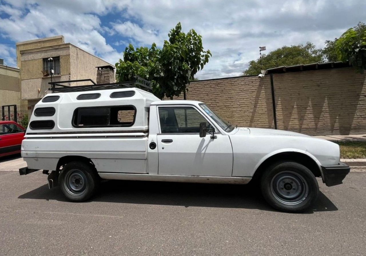 Peugeot 504 Pick-Up Usada en Mendoza, deRuedas