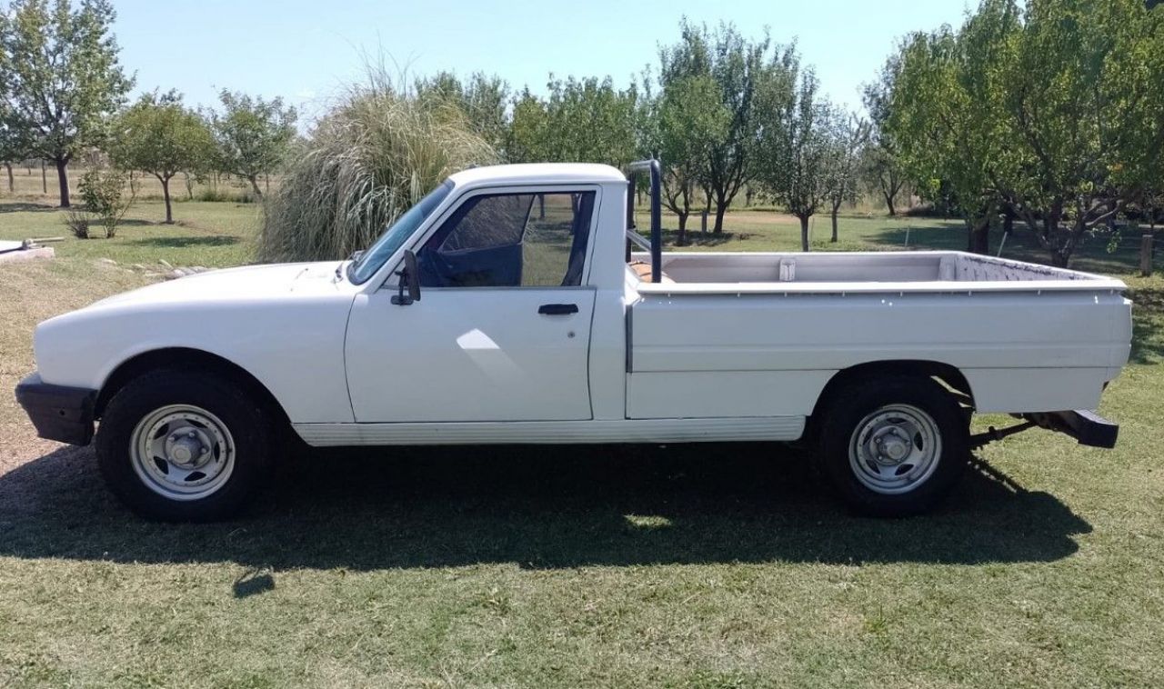 Peugeot 504 Pick-Up Usada en Mendoza, deRuedas