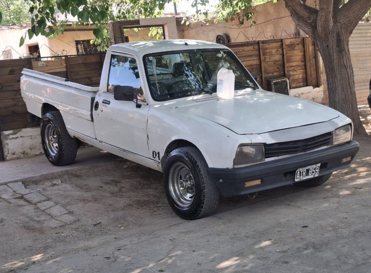 Peugeot 504 Pick-Up Usada en Mendoza, deRuedas