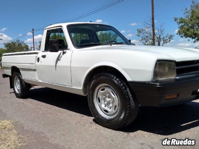 Peugeot 504 Pick-Up Usada en Mendoza, deRuedas