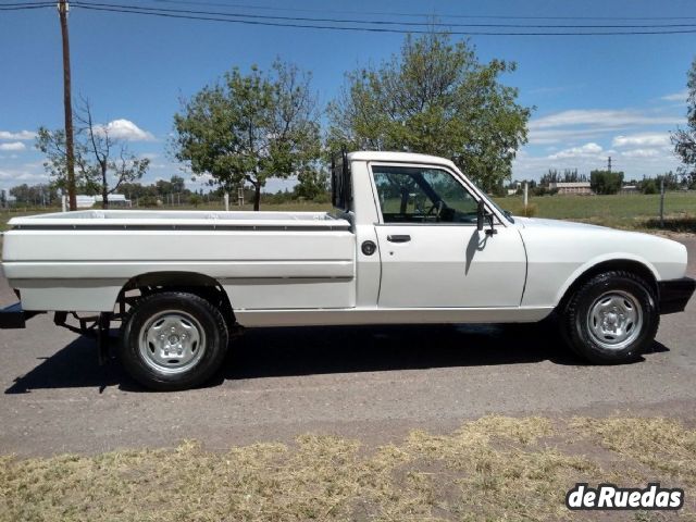 Peugeot 504 Pick-Up Usada en Mendoza, deRuedas