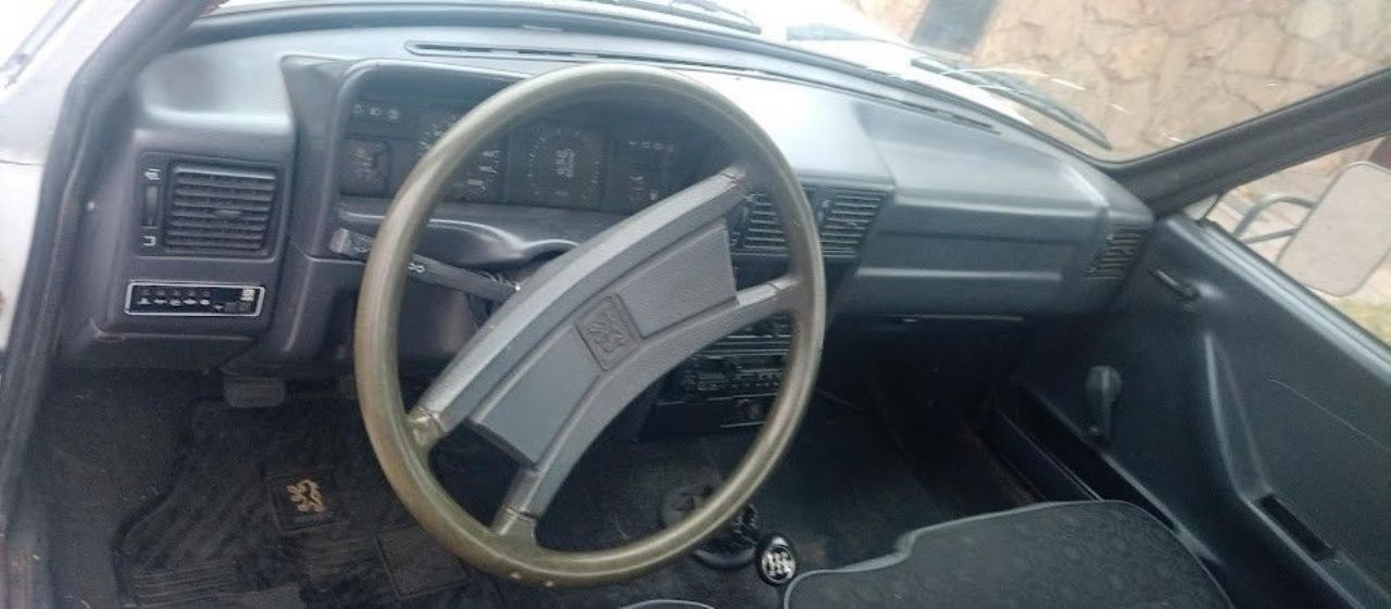 Peugeot 504 Pick-Up Usada en Mendoza, deRuedas