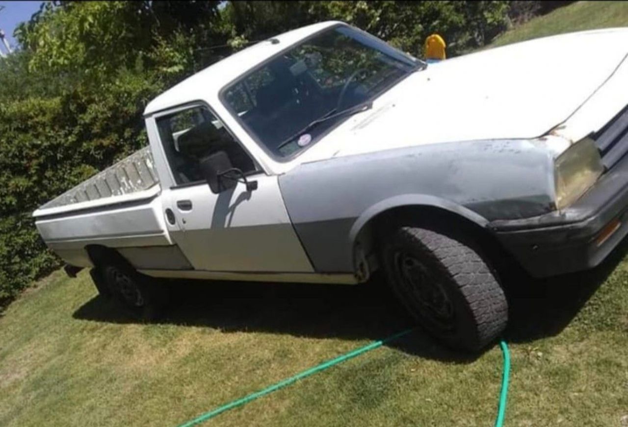 Peugeot 504 Pick-Up Usada en Mendoza, deRuedas