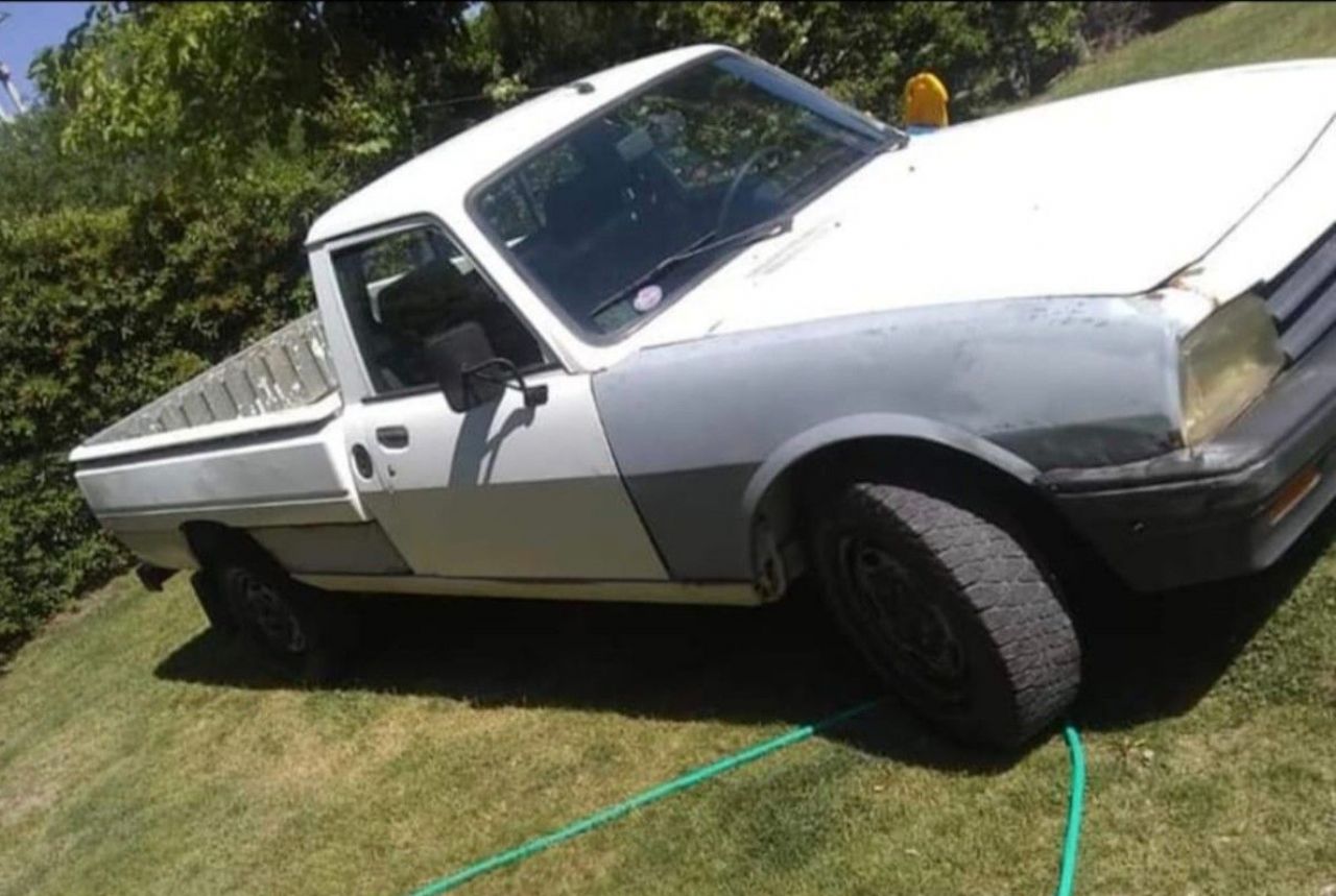 Peugeot 504 Pick-Up Usada en Mendoza, deRuedas